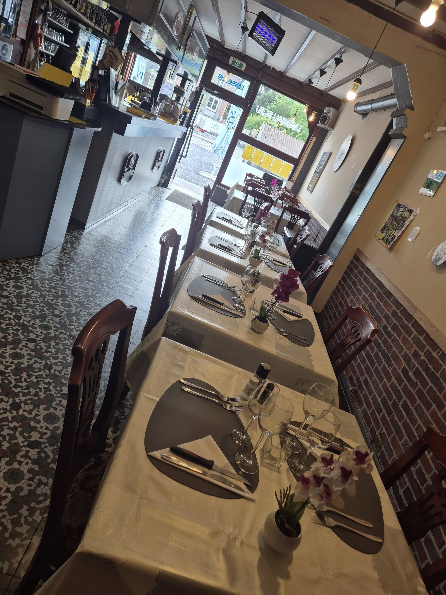 L'Oiseau Bleu Brasserie-Restaurant